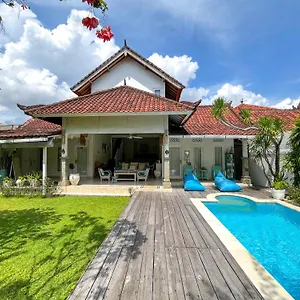 Mimi - Cozy Private 2br In Mertanadi With Private Pool Villa